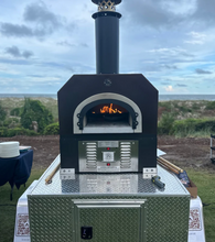 Chicago Brick Oven - Model 750 Tailgater LP GAS Oven