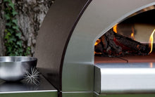 With its Made in Italy quality, the ALFA Pizze 4 outdoor pizza oven will last for years